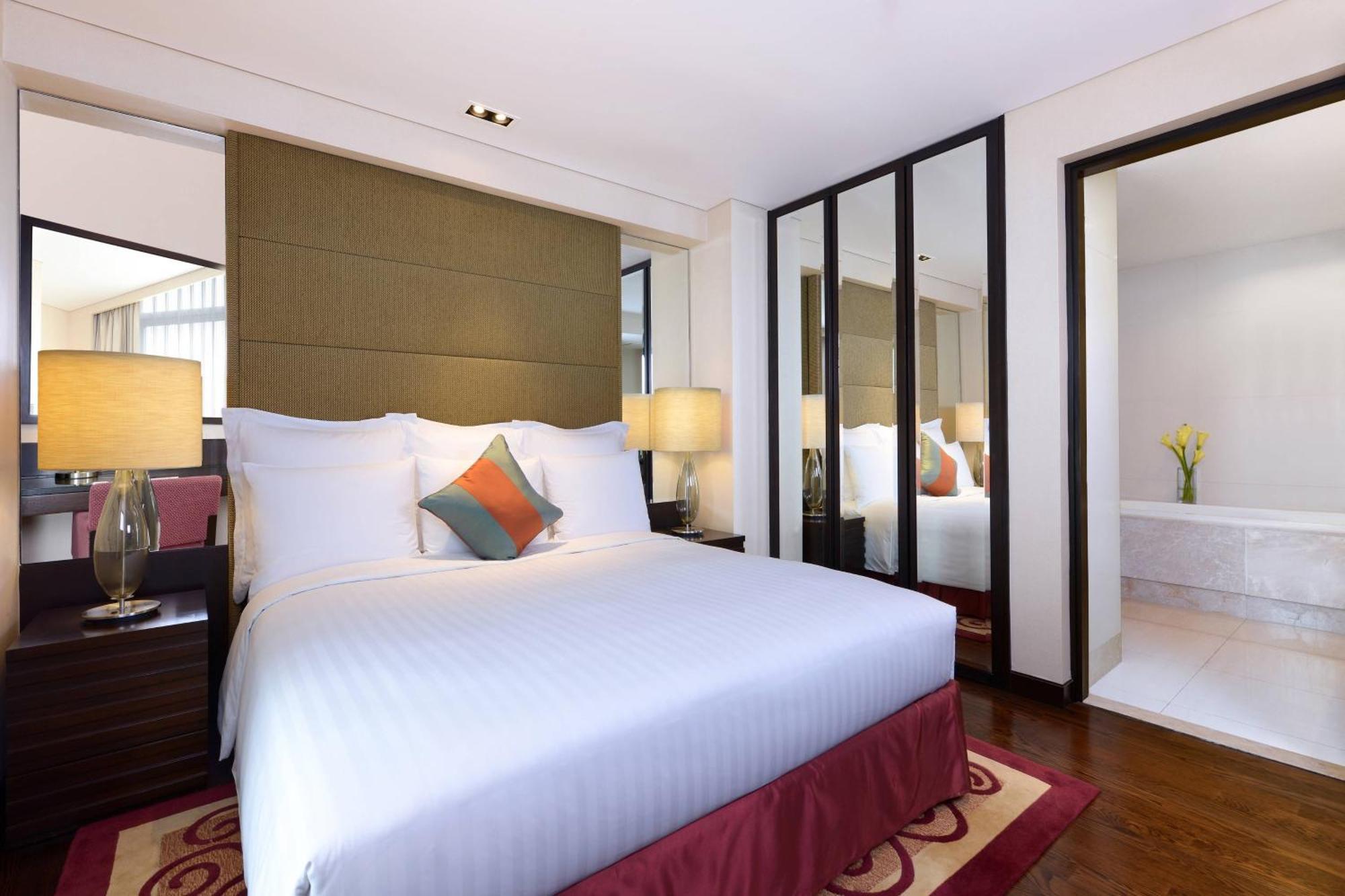 Sathorn Vista, Bangkok - Marriott Executive Apartments Exterior photo